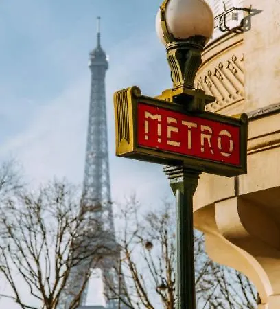 Prive Chic - Tour Eiffel Apartament *