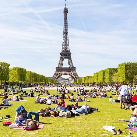 Prive Chic - Tour Eiffel Париж