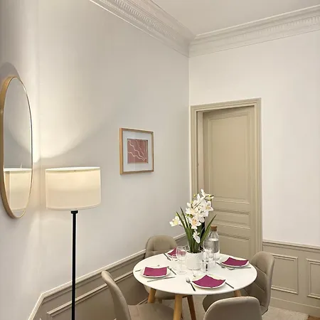 Prive Chic - Tour Eiffel