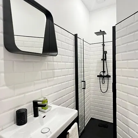Prive Chic - Tour Eiffel Apartament *